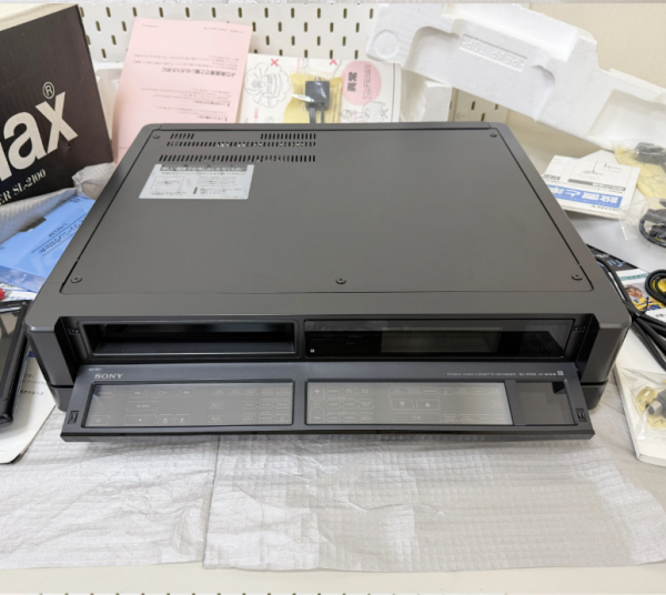 1990年索尼SONY SL-2100 BETA全触摸磁带录像录音机