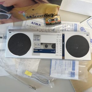 全新1982年爱华AIWA CS-M1 微型磁带手提立体声录音机