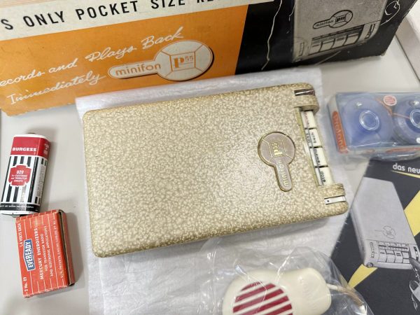 全新1955年MINIFON P55 钢丝录音机 间谍特工专用播放器