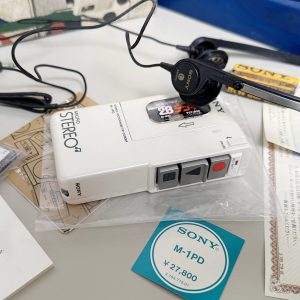 全新1982年索尼SONY M-1PD 微型磁带随身听 立体声录音机