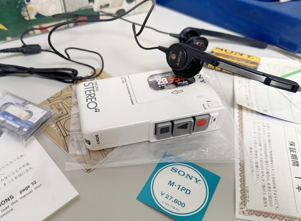 全新1982年索尼SONY M-1PD 微型磁带随身听 立体声录音机