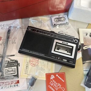 全新1981年三洋SANYO MR-TT14 微型磁带机 外放+收音机型