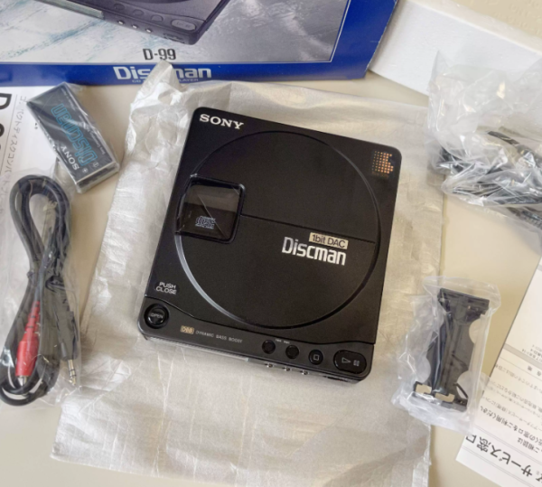 1990年索尼SONY D-99 CD机随身听 全金属经典播放器