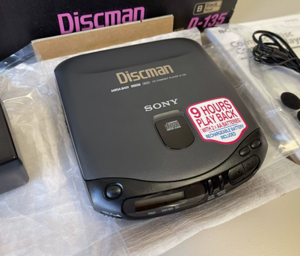 1994年索尼SONY D135 CD随身听 经典1BIT播放器