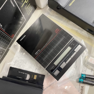 1985年东芝TOHSHIBA XR-P9 CD随身听 初代高解析机皇