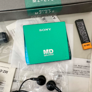 1999年索尼SONY MZ-E75 MD随身听 重低音异型单放机