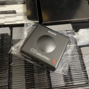 1988年索尼SONY D82 CD随身听 英文学习CD豪华套装版