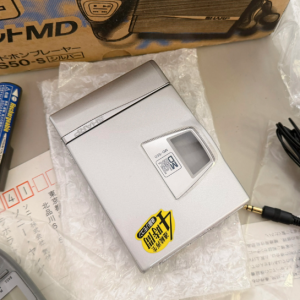 1996年夏普SHARP MD-S50 大推力低功耗单放机型