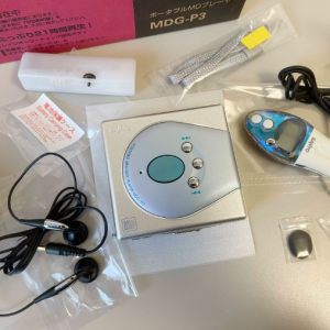 1997年三洋SANYO MDG-P3 MD随身听 全金属变色龙机型