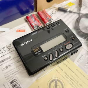 1995年索尼SONY TCD-D8 DAT磁带随身听 数字录音机型