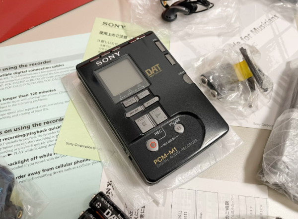 1997年索尼SONY PCM-M1 DAT磁带机随身听 最终机皇