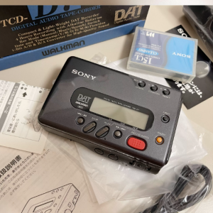 1993年索尼SONY TCD-D7 DAT磁带随身听 高音质录音机