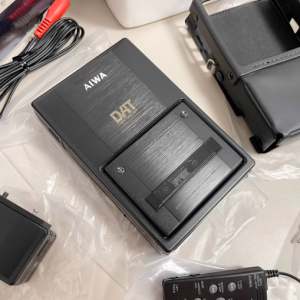 1987年爱华AIWA HD-S1 DAT磁带随身听 超级录音机型