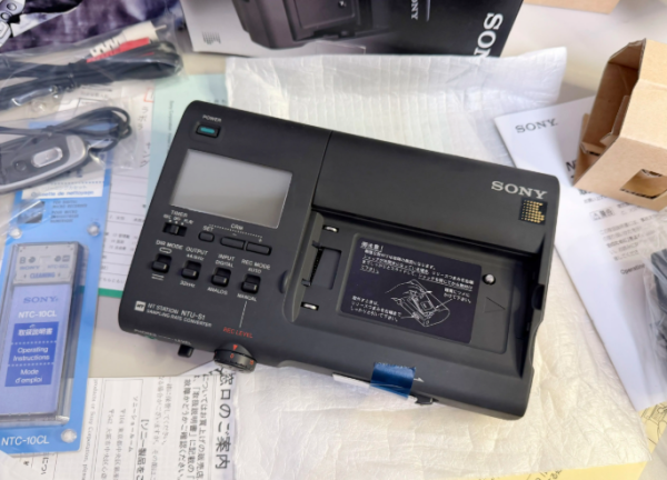 1991年索尼SONY NT-2/NTU-S1 数码磁带机随身听机皇
