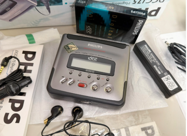 1992年飞利浦PHILIPS DCC 175 数码磁带机NET录音机