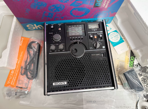 1973年索尼SONY ICF-5800 BCL 手提式高级旗舰收音机