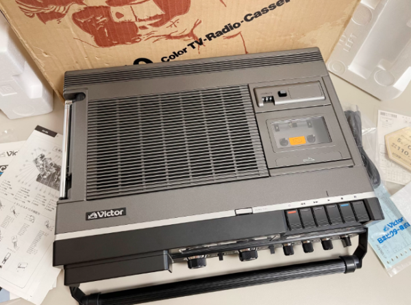 1975年胜利VICTOR CX50 磁带+收音+电视 便携一体机