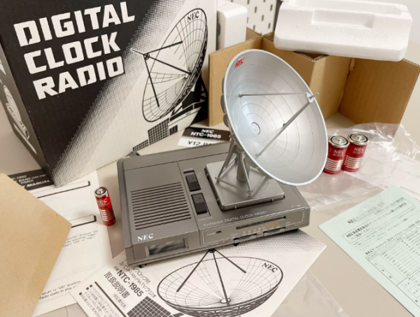 1985年日本NEC 3BANS FM/AM/TV 三段限量收音机型