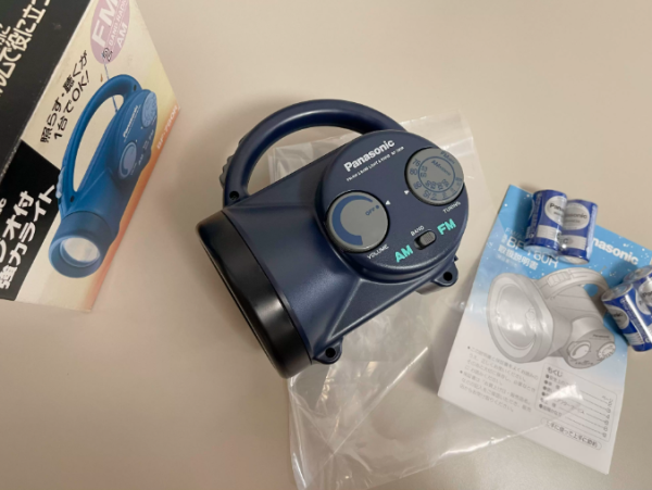 松下PANASONIC BF-780R手电筒+收音机一体机复古收藏玩具
