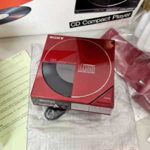 1984年索尼SONY D50 CD随身听 超级机皇 长盒红色款