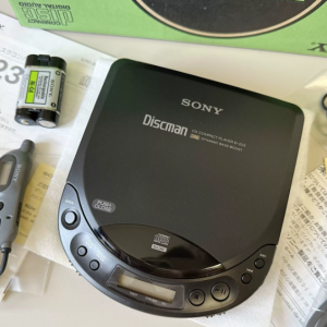 1993年索尼SONY D-223 CD机随身听 1BIT重低音机型