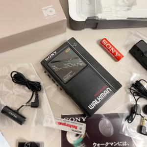 1988年索尼SONY WM-F404磁带随身听金属三频收音机型