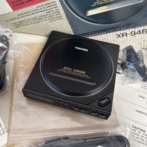 1987年东芝TOSHIBA XR-9461/P22 CD随身听 初代机皇