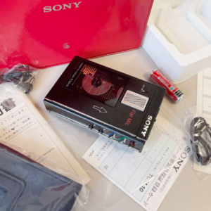 1984年索尼SONY TCM-10 磁带随身听金属超薄伸缩机型