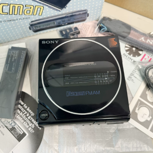 1987年索尼SONY D-T30/DT3 CD播放机随身听收 音机皇