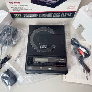 1987年皇冠CROWN CD-110 CD机随身听 经典初代机型