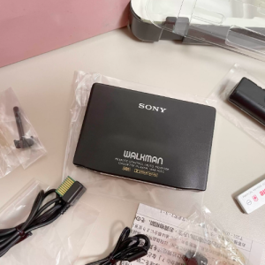 1990年索尼SONY WM-F703C磁带随身听高音质杜比C机型