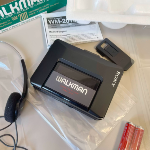 1991年索尼SONY WM-2011 磁带随身听末代经典单放机