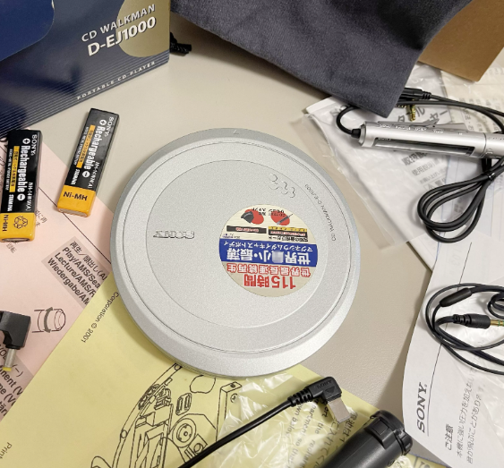 2001年索尼SONY D-EJ1000 CD随身听 GP+EL镁合金机型