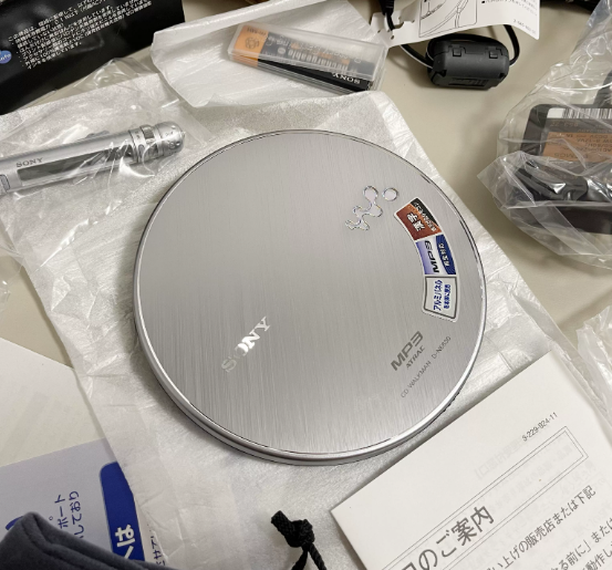 2005年 索尼SONY D-NE830 CD随身听 多功能末代机皇