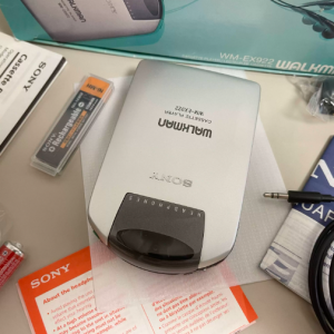 1996年索尼SONY WM-EX922磁带随身体 耳机一体机型