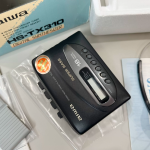 1993年爱华AIWA HS-TX310磁带随身听 重低音收音机型