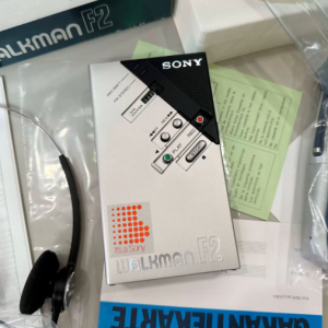1982年索尼SONY WM-F2 磁带随身听 金属收音录音机型