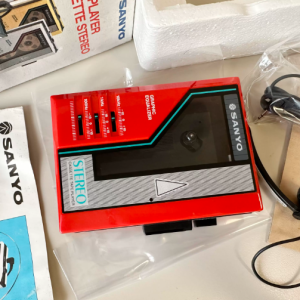 1984年三洋SANYO MGP-17 磁带随身听 经典初代单放机