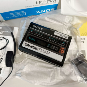 1986年索尼SONY WM-F44磁带机随身听 收音单放机型