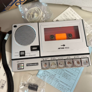 1978年东芝TOSHIBA KT-1900 磁带随身听金属外放机型