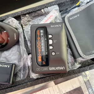 1999年索尼SONY DD9磁带机随身听机皇 20周年纪念款