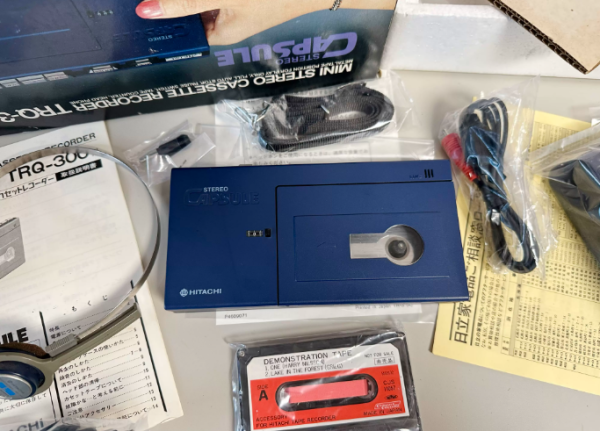 1981年日立HITACHI TRQ-300 磁带随身听金属初代机型