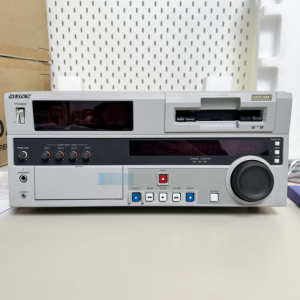 2003年索尼SONY DSR-1800AP 录音录像机DV三尺寸机型