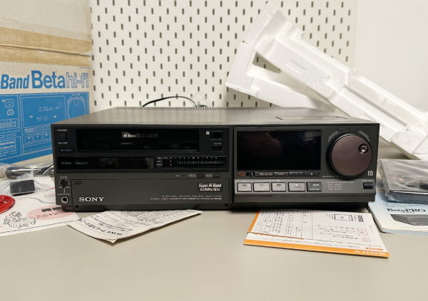 1986年索尼SONY SL-HF3000 BETAPRO磁带录像录音机