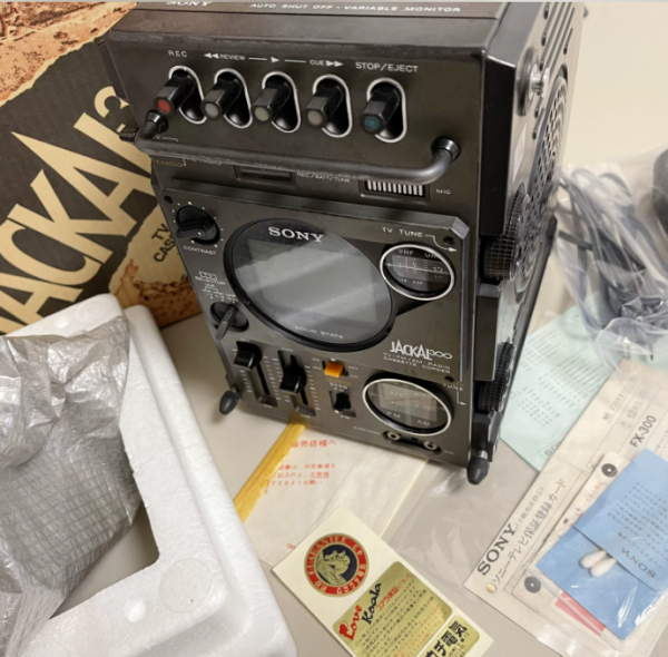 1976年索尼SONY XF-300磁带+收音+电视 一体组合机型