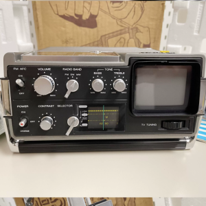 1976年胜利VICTOR M-5 移动电视+三频收音一体机型