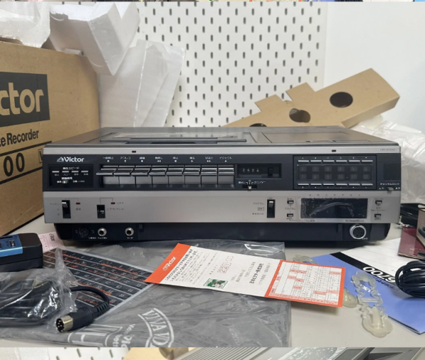 1979年胜利VICTOR HR-6700 经典VHS磁带录音录像机