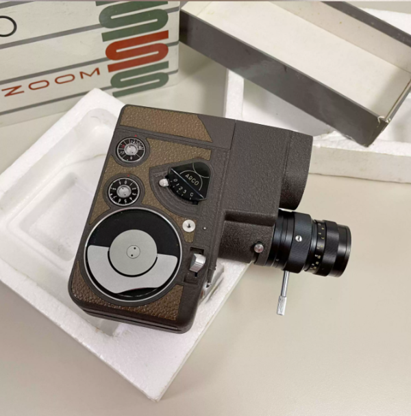 1980年日本ARCO ZOOM 经典八毫米 机械胶卷摄像机