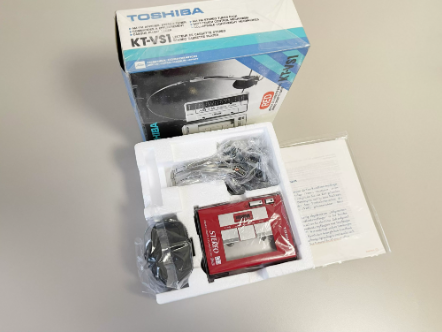 1981年东芝TOSHIBA KT-VS1 磁带随身听 收音卡单放机