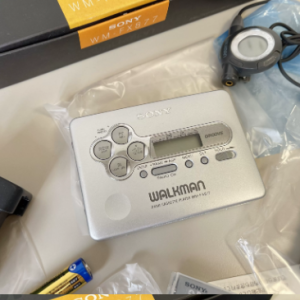【全新稀少】1999年索尼SONY FX877 磁带随身听 全自动收音播放器